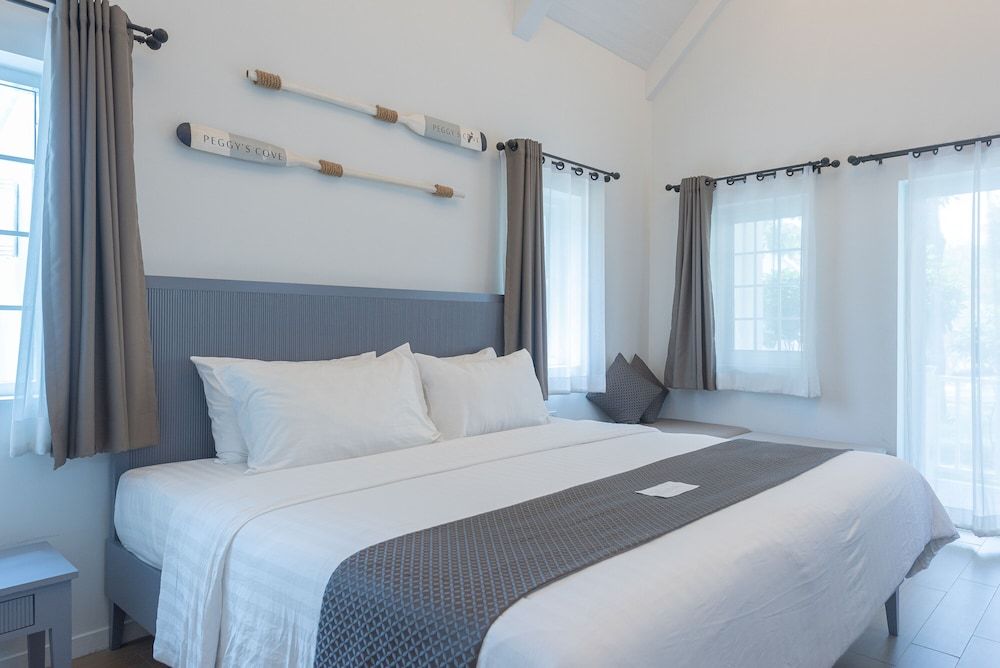 Peggy's Cove Resort Jacuzzi Villa 3