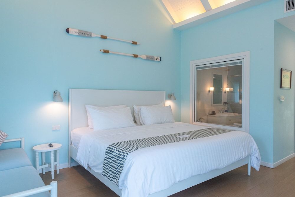 Peggy's Cove Resort Deluxe Room 6