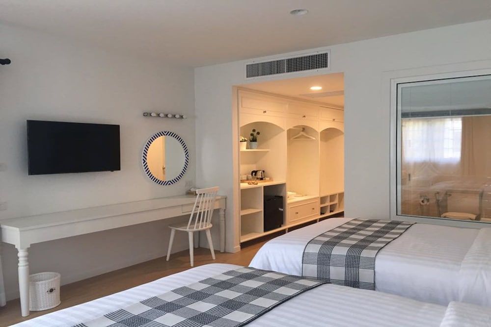 Peggy's Cove Resort Deluxe Room