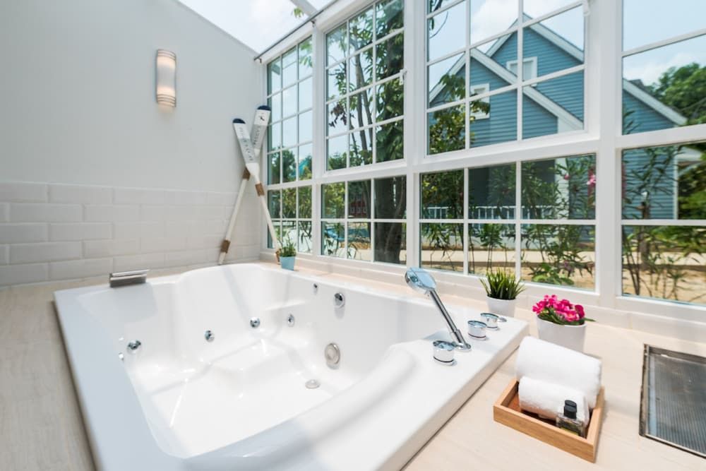 Peggy's Cove Resort Jacuzzi Villa 13