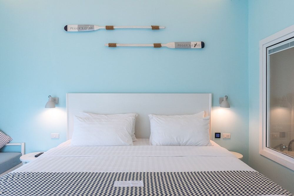 Peggy's Cove Resort Deluxe Room 4