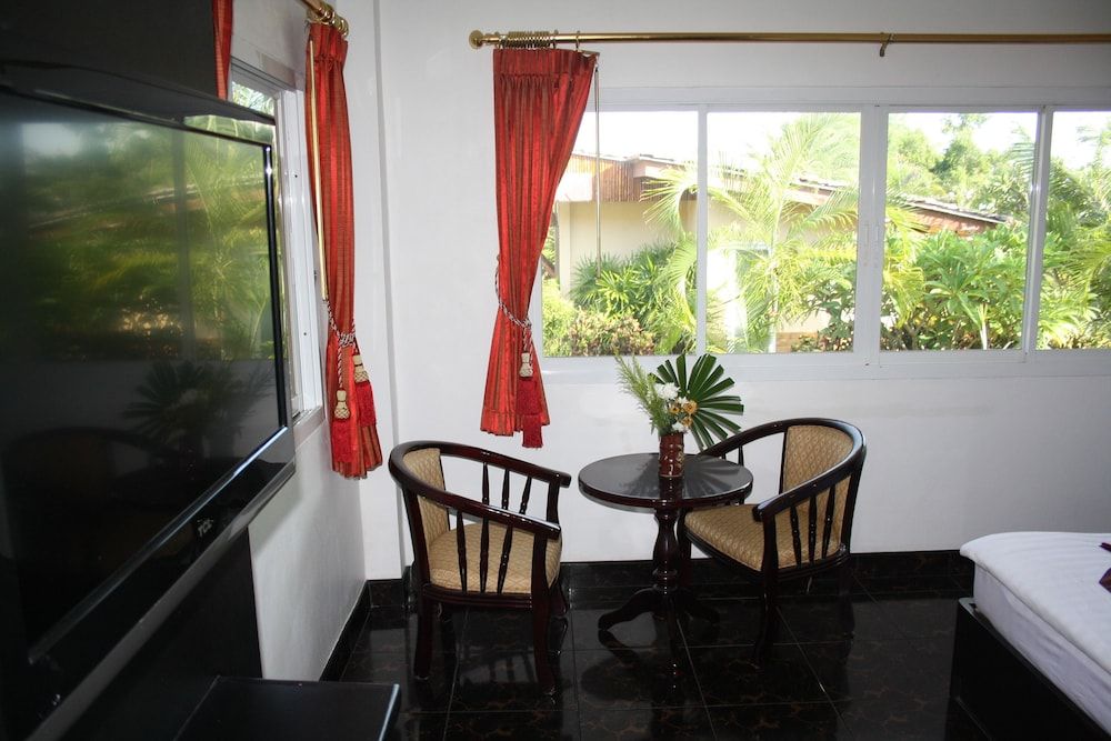 Ao Thai Resort Family Bungalow 2