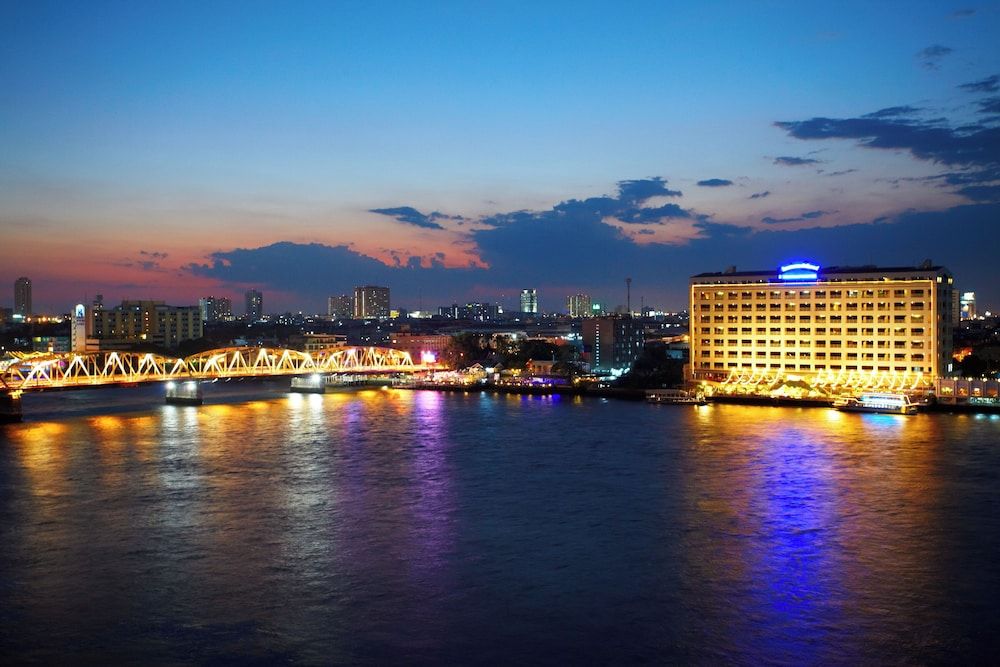 undefined The Royal River Hotel