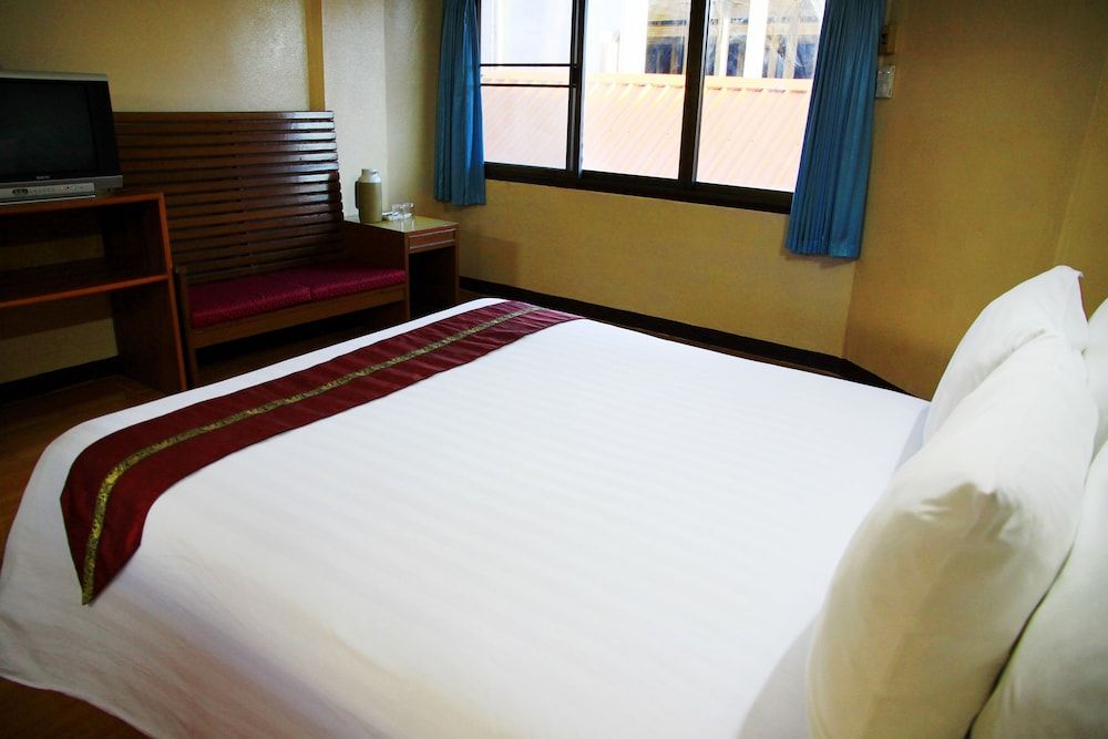 Seashore Pattaya Resort Superior Room 11