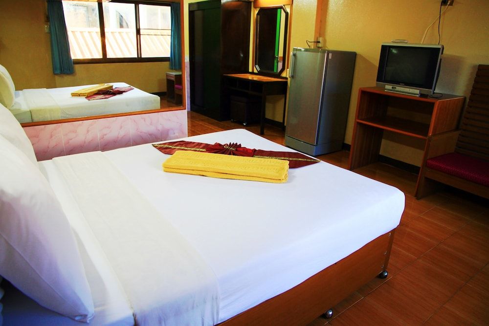 Seashore Pattaya Resort Superior Room 8