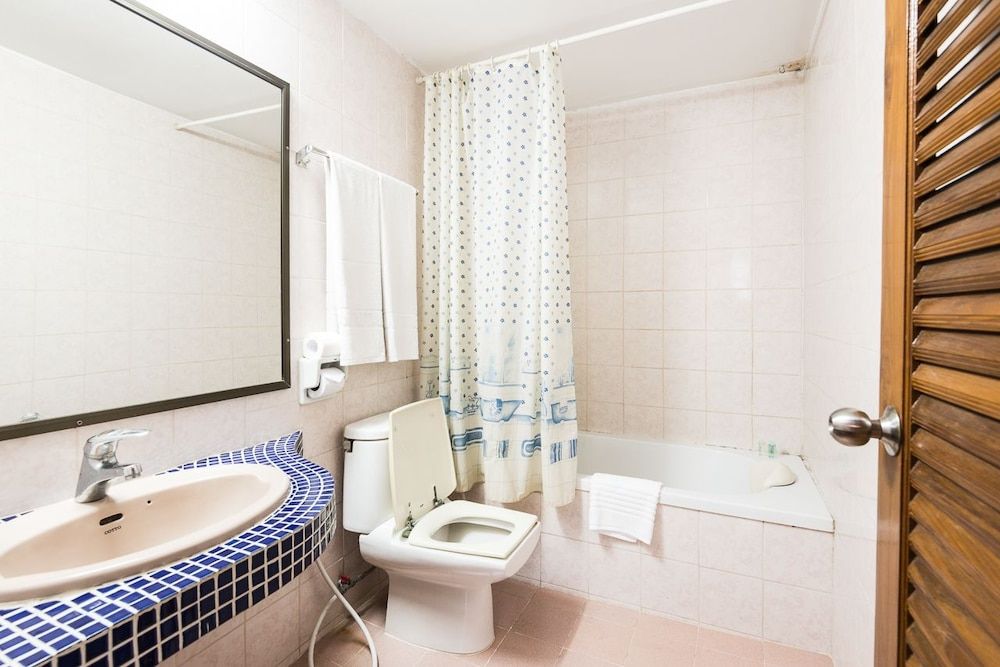 Seashore Pattaya Resort Superior Room 33