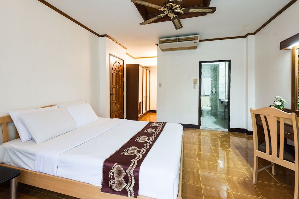 Seashore Pattaya Resort Superior Room 29