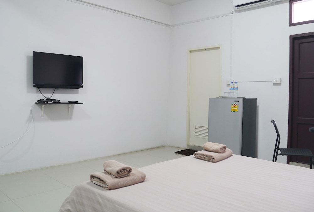 Baan Mai Guest House Standard Double Room 5