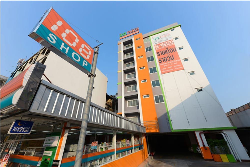 undefined Int Place 4