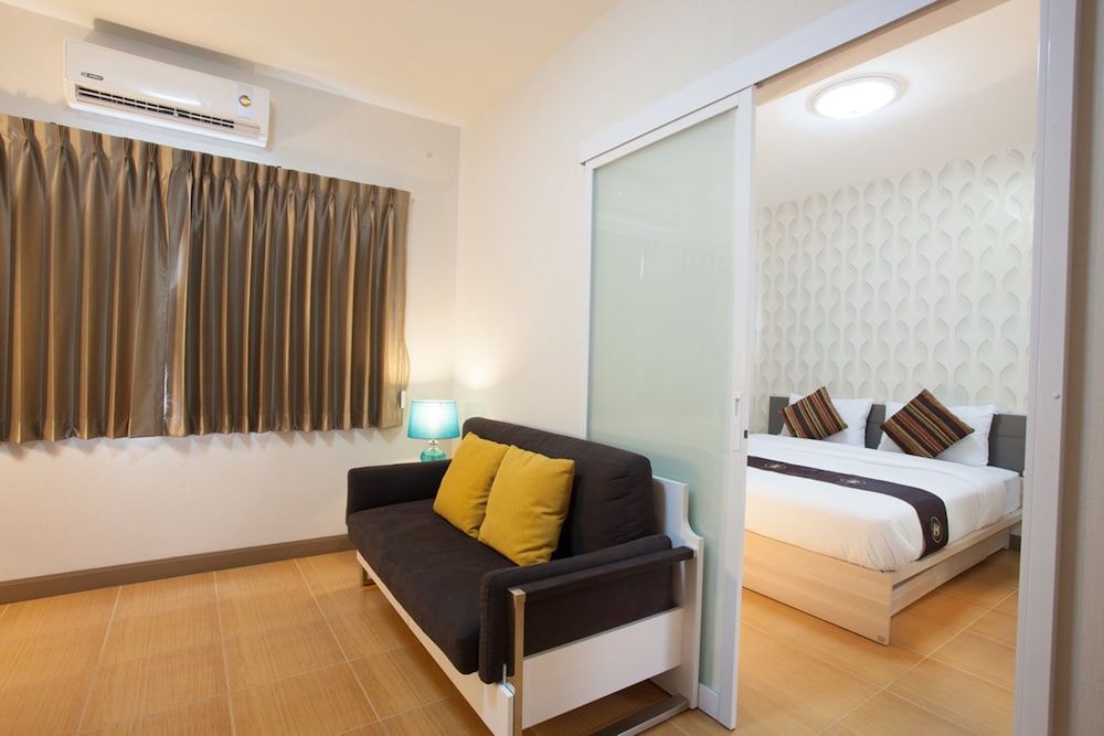 Orawan Suites Deluxe Double Room 5