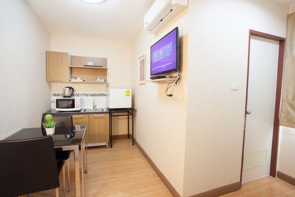 Orawan Suites Superior Double Room 3