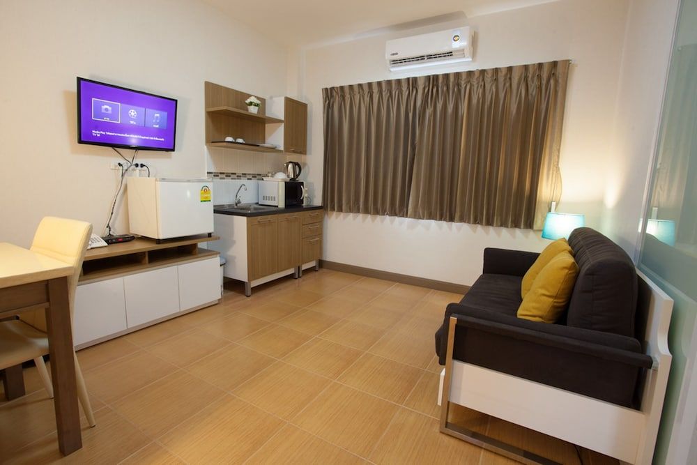 Orawan Suites Deluxe Double Room 6