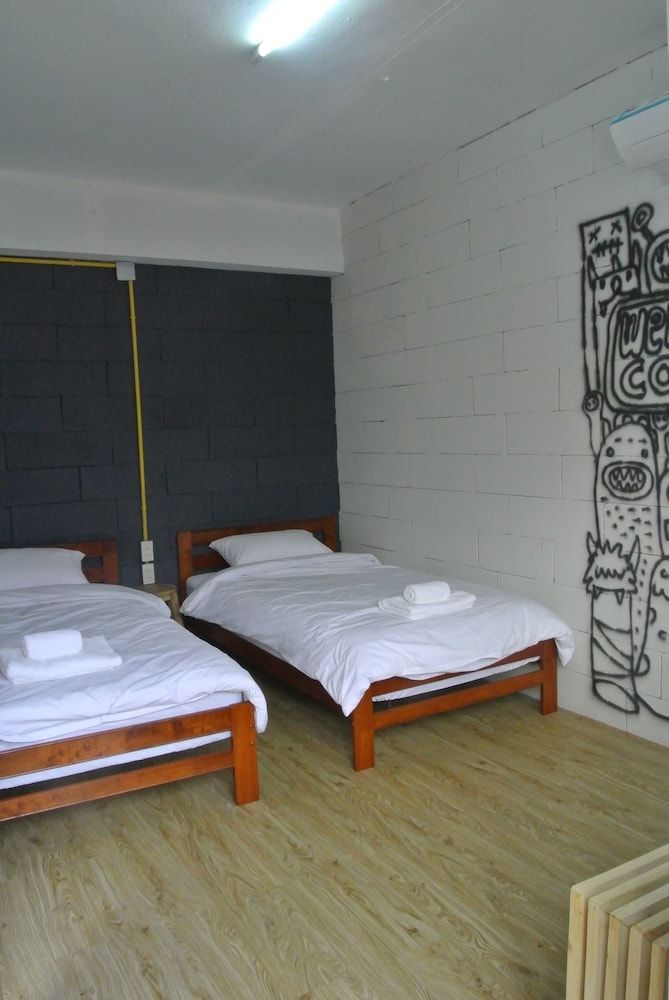 Private Twin Room with Balcony, Shared Bathroom (Type B)