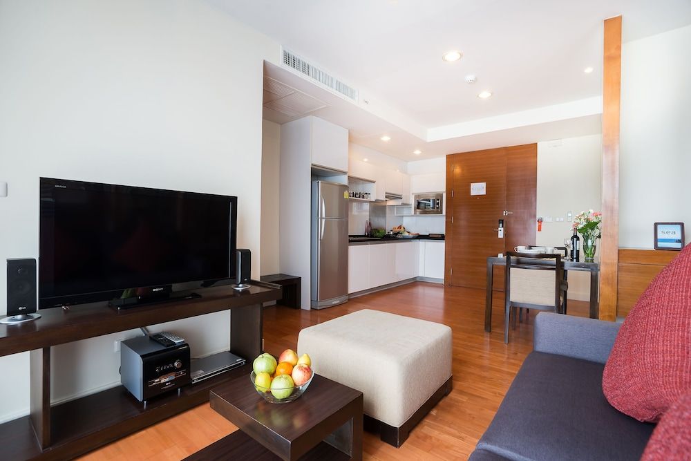 Amanta Hotel & Residence Ratchada 1-Bedroom Deluxe Suite with City View 6