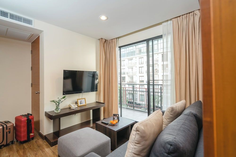 Amanta Hotel & Residence Ratchada 1-Bedroom Deluxe Suite with City View 12