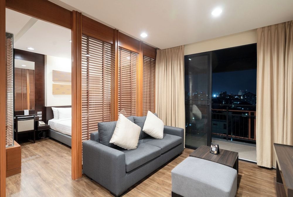 Amanta Hotel & Residence Ratchada 1-Bedroom Deluxe Suite with City View 10