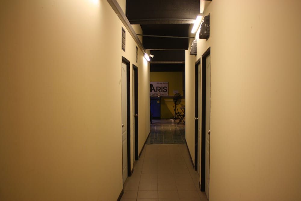 The Mixx Hostel Shared Dormitory with Fan 4
