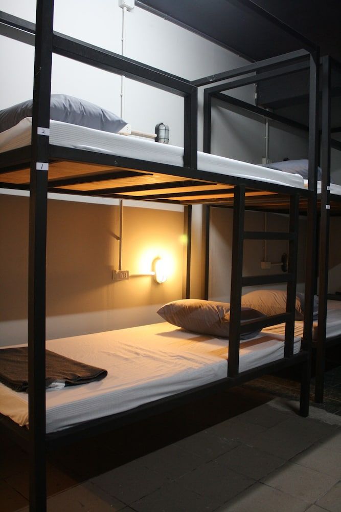 The Mixx Hostel Female Dormitory with Air Con 3