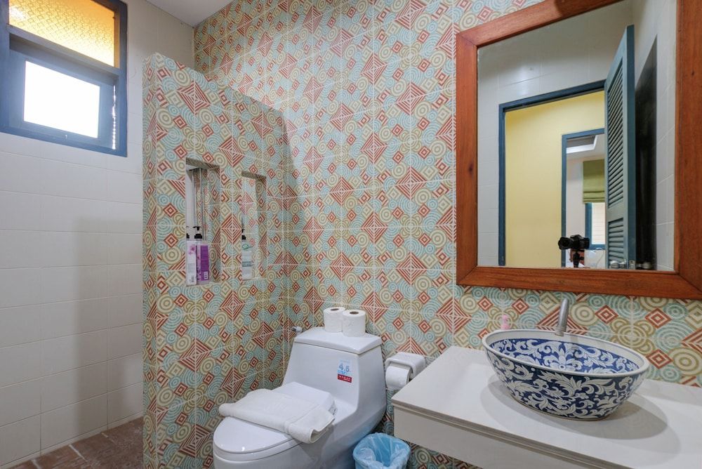 Baan Patcharintorn Samui Deluxe Suite with Balcony 1 6