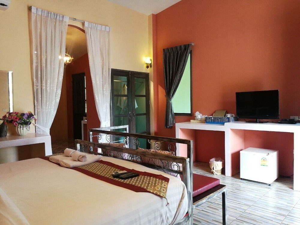 Stamp Hills Resort & Restaurant Deluxe Room 7