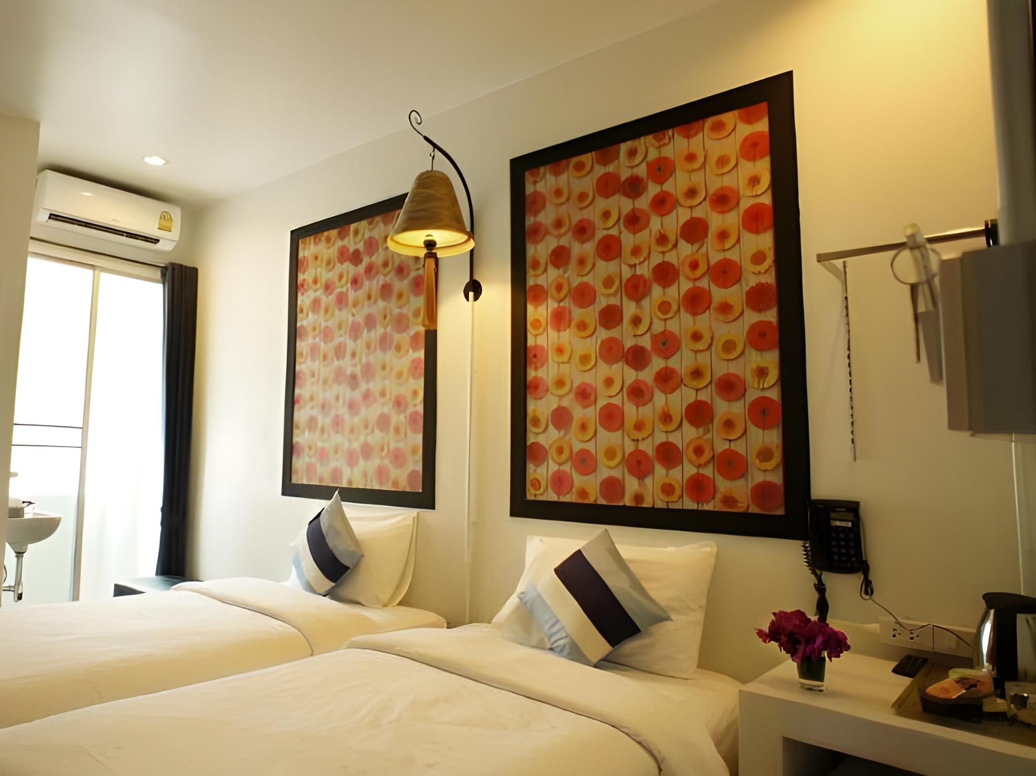 Walking Street Residence Superior Room 8