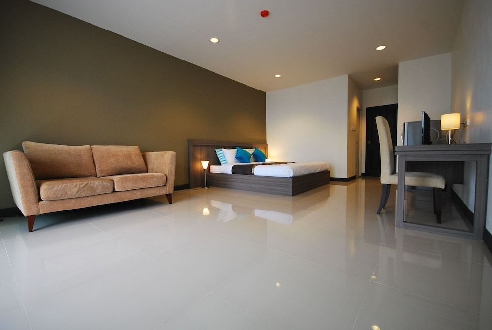 undefined Baan Mi-Na 5