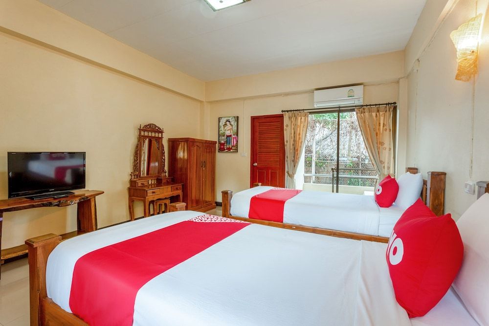 OYO 1024 Thank Place Superior Twin Room