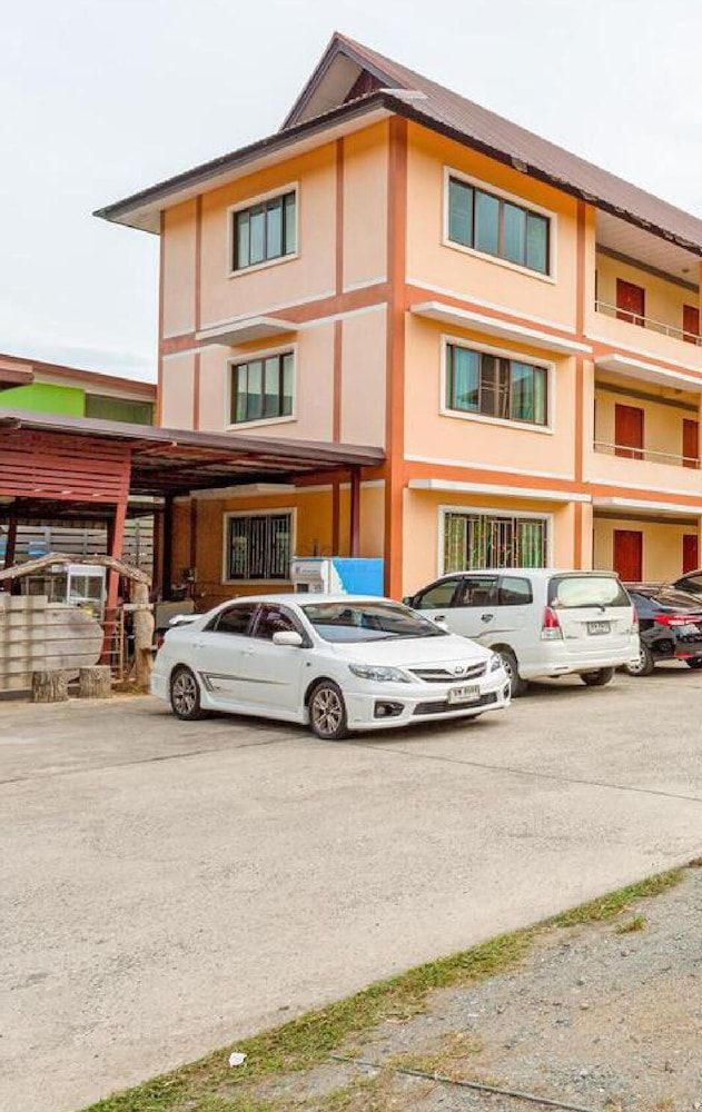 undefined OYO 1024 Thank Place 5