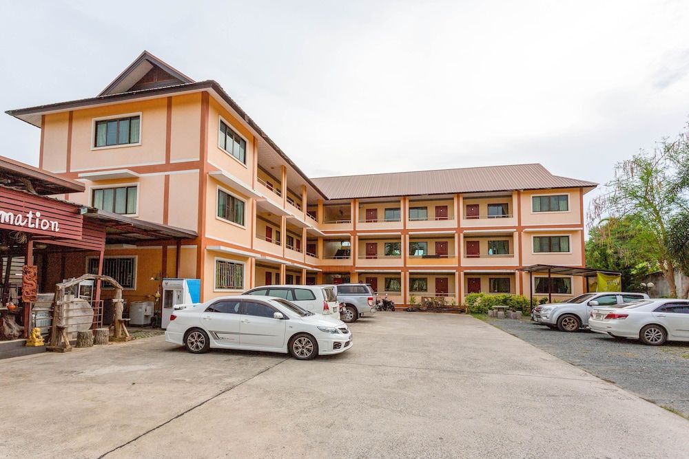 undefined OYO 1024 Thank Place 3