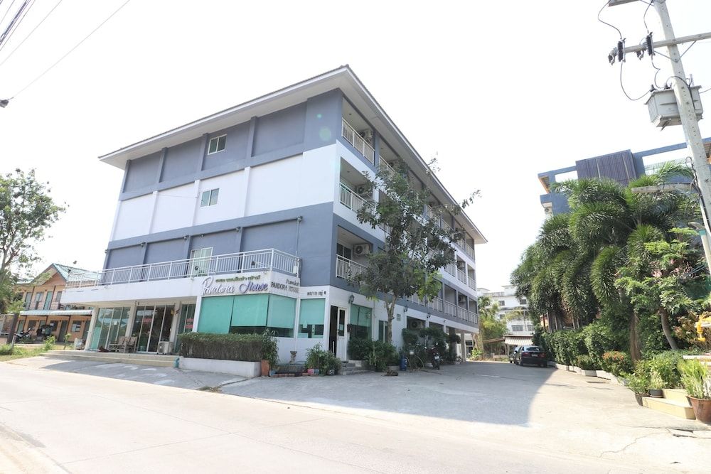 undefined OYO 75389 Pandora house 4