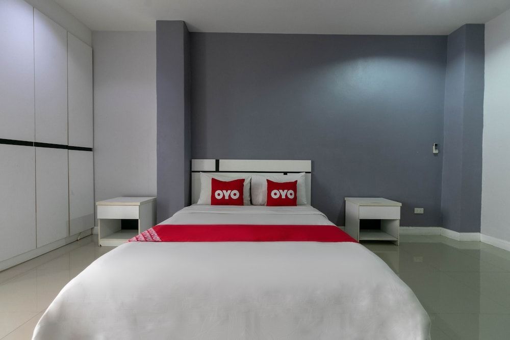 OYO 75389 Pandora house Premier Double Room 8