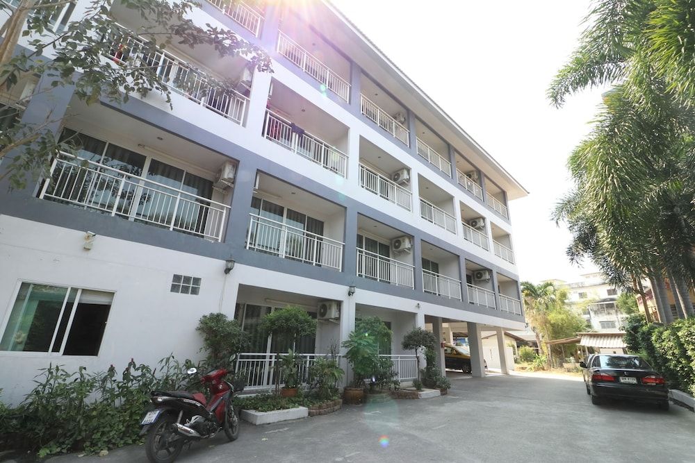 undefined OYO 75389 Pandora house 8