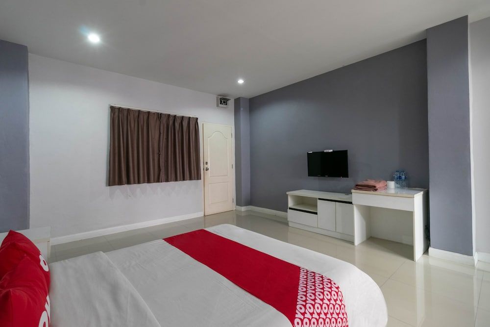 OYO 75389 Pandora house Premier Double Room 9