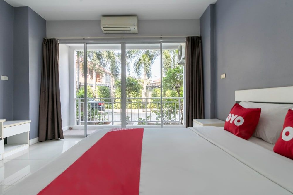 OYO 75389 Pandora house Premier Double Room 5
