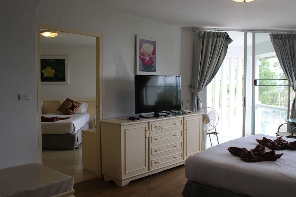 Villa Navin Resort Family Suite, 2 Bedrooms, Sea View, Oceanfront 3