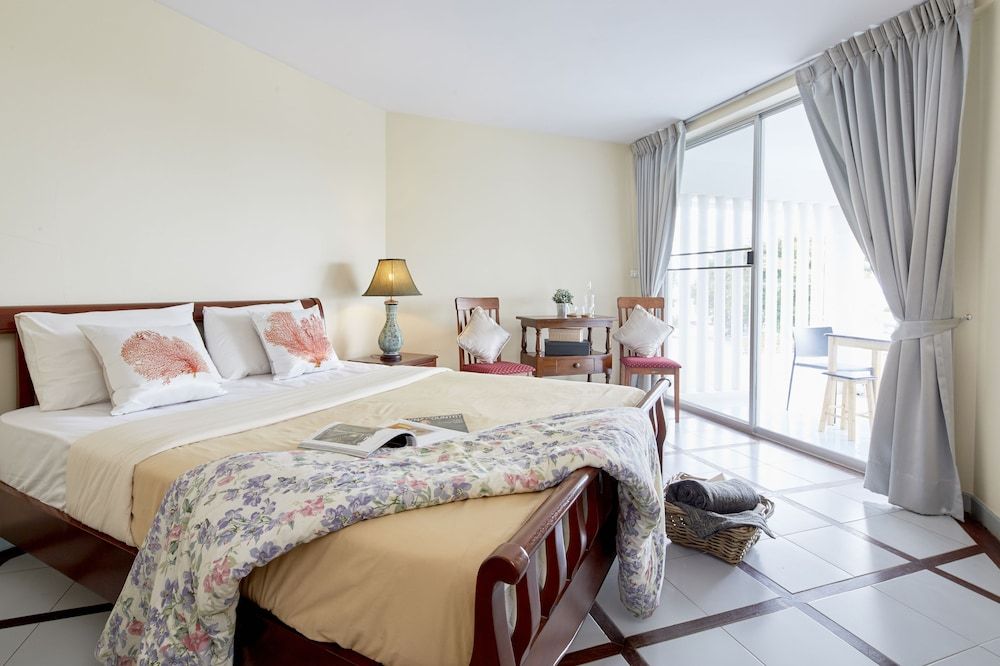 Villa Navin Resort Family Suite, 2 Bedrooms, Sea View, Oceanfront 2