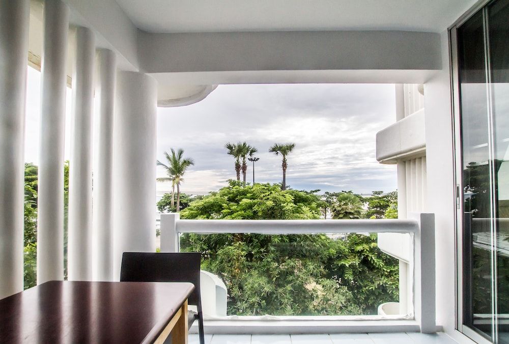 Villa Navin Resort Family Suite, 2 Bedrooms, Sea View, Oceanfront 8