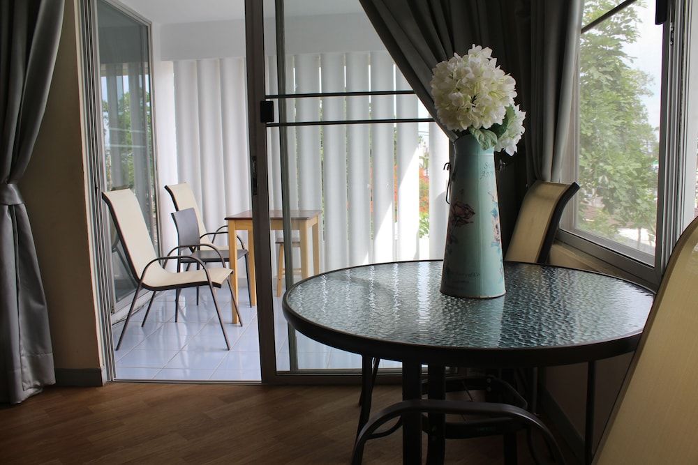 Villa Navin Resort Family Suite, 2 Bedrooms, Sea View, Oceanfront 6