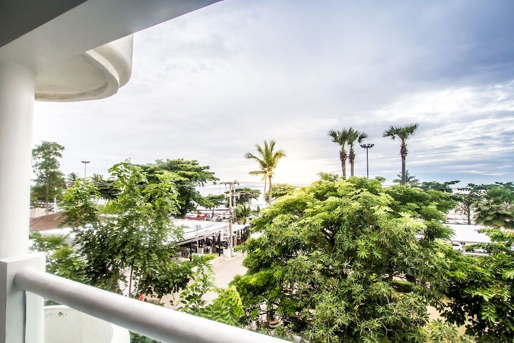 Villa Navin Resort Family Suite, 2 Bedrooms, Sea View, Oceanfront 10