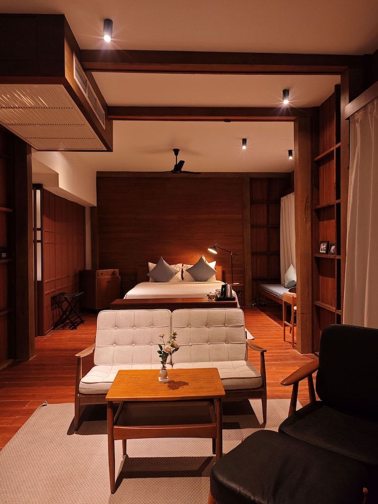 Junior Suite Canal view