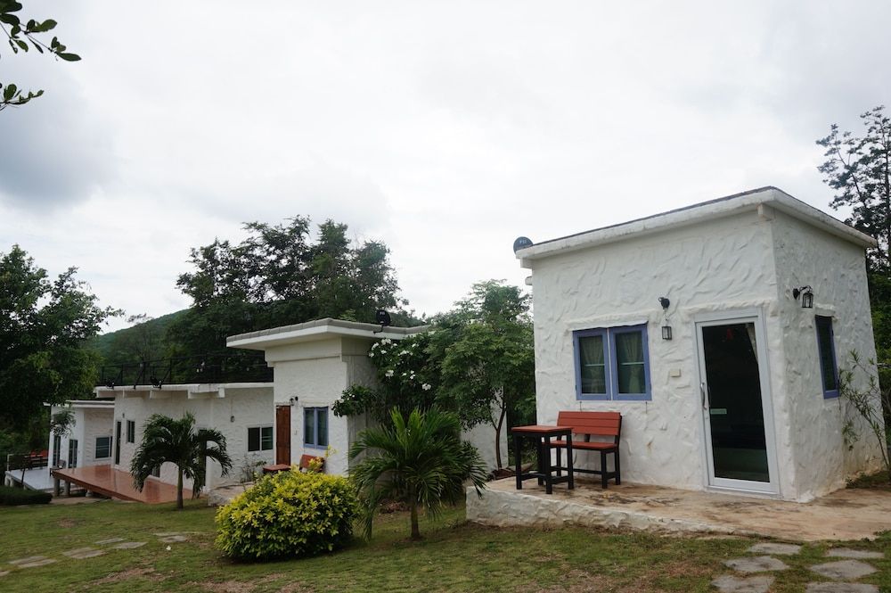 undefined WhiteRock Resort Pakchong 9