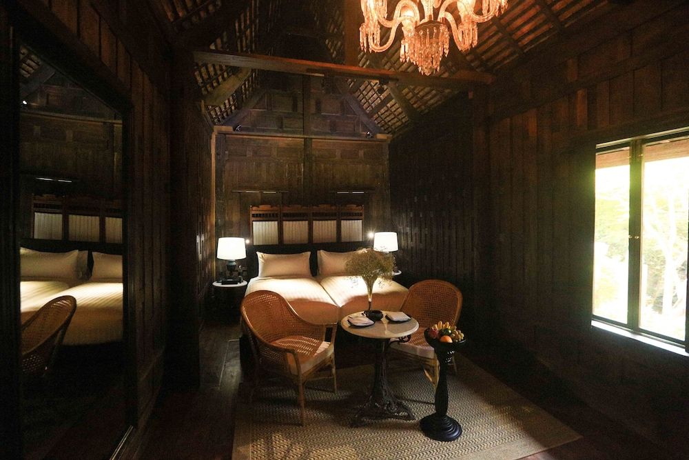 Villa Mahabhirom Villa Deluxe 4