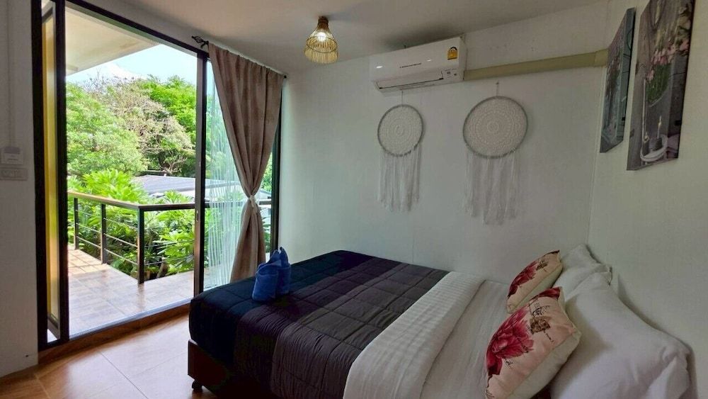 Superior Room, Queen Bed, Garden View