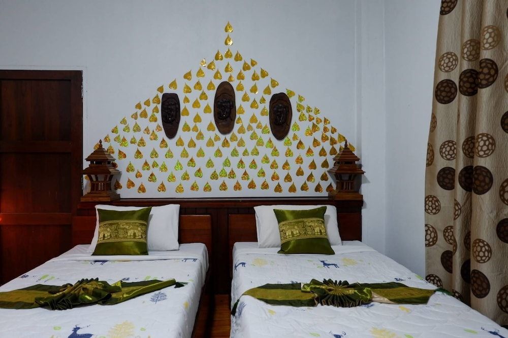 Twin Bedroom