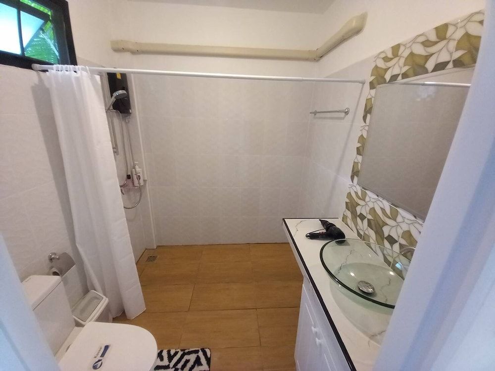 Twin Bed Room, Garden View