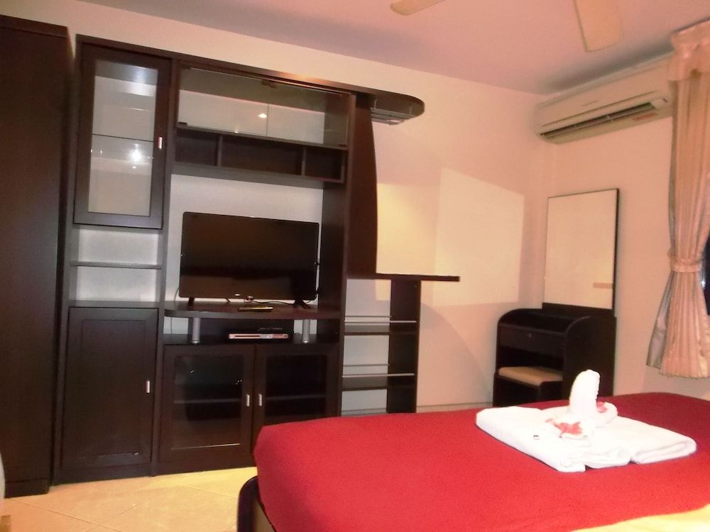 Chaiyapoon Inn Family Room 5