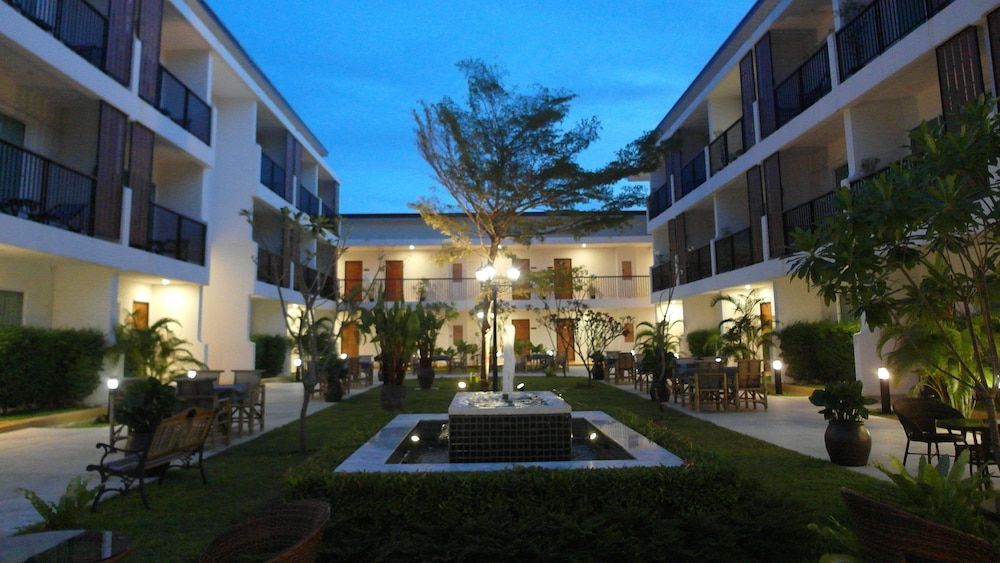 undefined Crystal Lamai Hotel 5