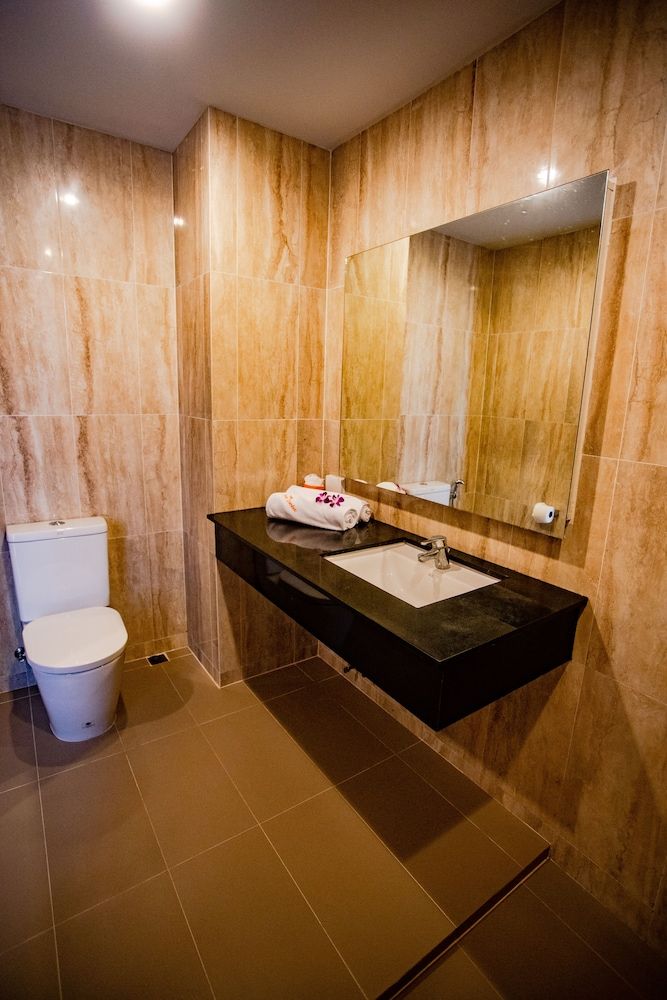 The Spa Garden Samui Deluxe Twin Room 9