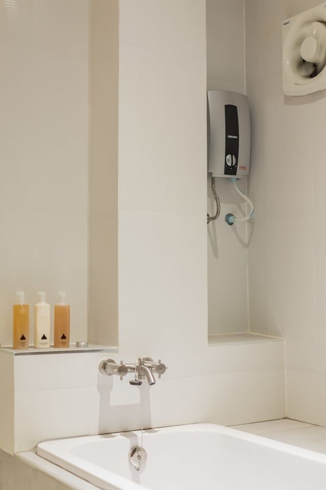 Phimai Paradise Hotel Room, 1 Bedroom, Non Smoking, Bathtub 12