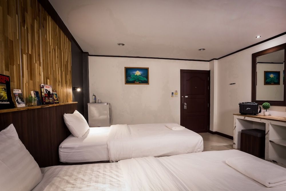 Phimai Paradise Hotel Double or Twin Room, 2 Twin Beds, Non Smoking, Refrigerator 7